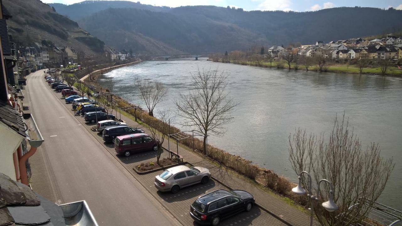 Апартаменты Mosel Ausblick Целль-ан-дер-Мозель Экстерьер фото